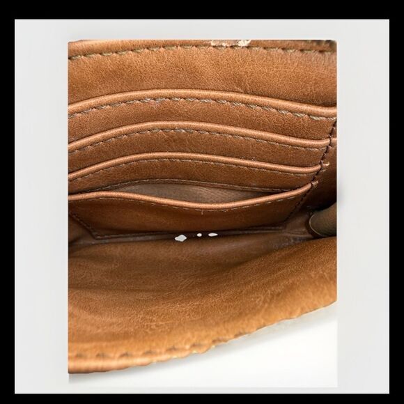 Fossil Floral Women’s Wristlet Wallet - Picture 4 of 6